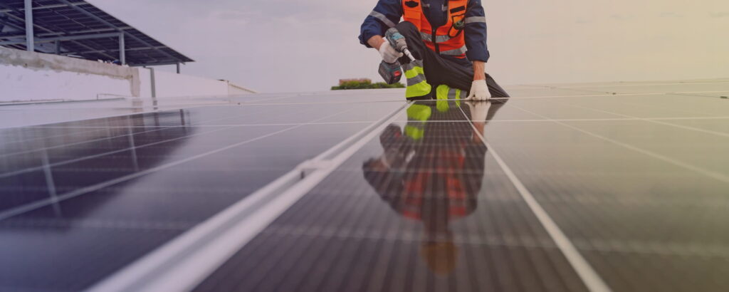 Montaż paneli fotowoltaicznych